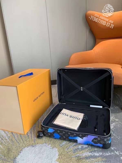 Дорожный чемодан Louis Vuitton Horizon 50