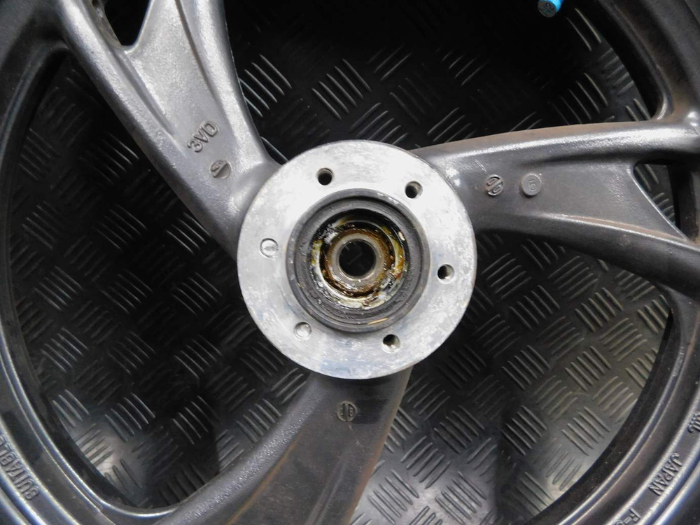 Колесо переднее Yamaha TDM850 RN03J 2001