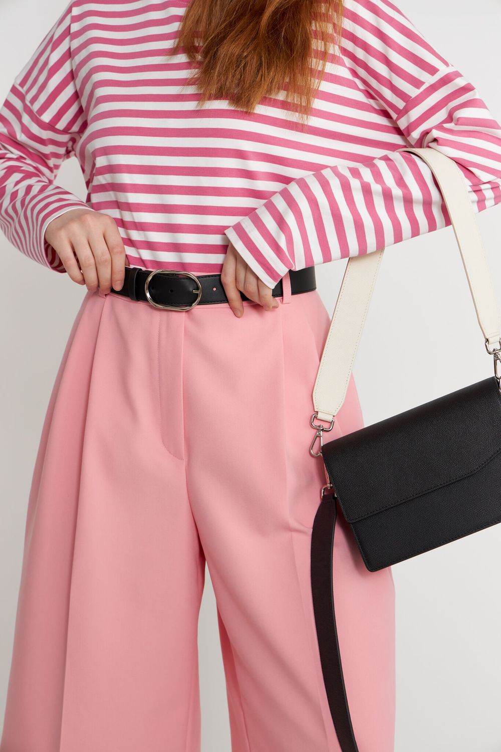 БАЗОВЫЙ РЕМЕНЬ С ОВАЛЬНОЙ ПРЯЖКОЙ BLACK