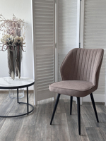 Стул М-City DISAUR Россо поворотный на поворотный на 360 градусов, B5 Капучино, Велюр, Черный каркас