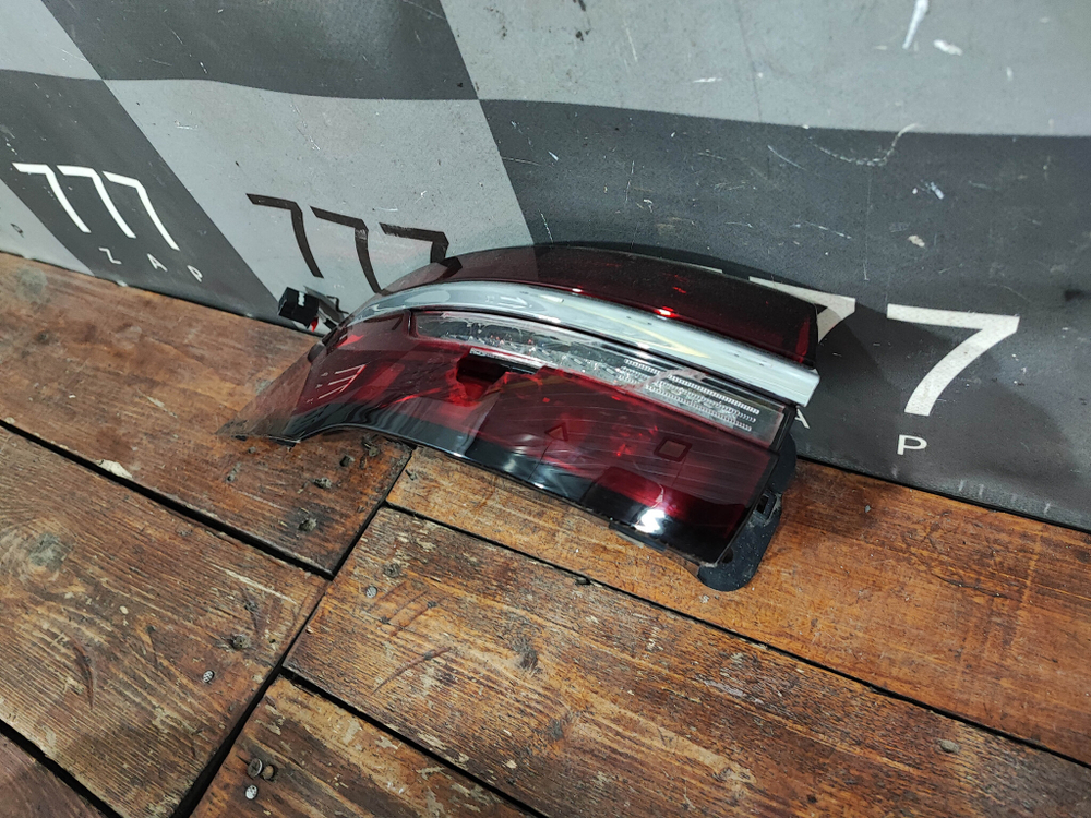 Фонарь задний левый Geely Monjaro 21-нв Б/У Оригинал 7057046100