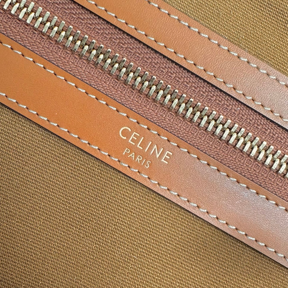 Big Flat Shopper in Triomphe