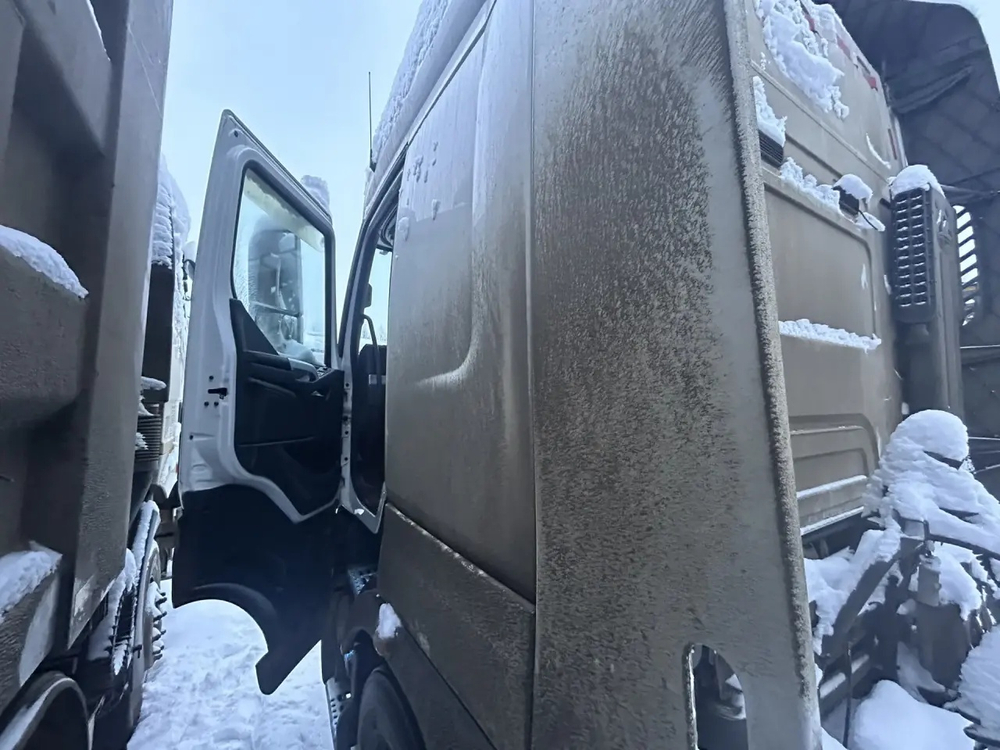 CHENGLONG H7 4x2 Седельный тягач LZ4181H7AB (Дизельный, 12.2 л, 462 л.с. АТ)
