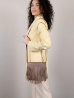 Сумка через плечо маленькая с бахромой