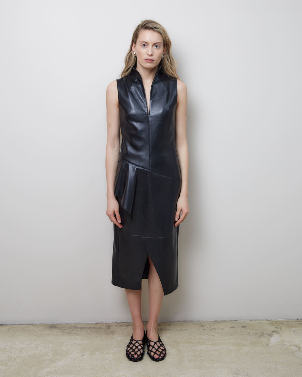 Платье из искусственной кожи черный