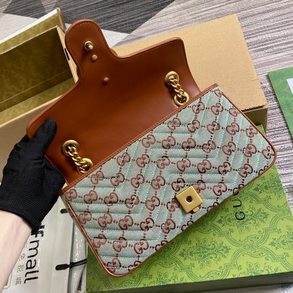 Gucci GG Marmont Small Shoulder Bag 26 cm
