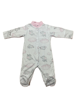 Комбинезон с закрытой ножкой на кнопках из кулирки (100% хлопок) с антицарапками и швами наружу на рост 62 см