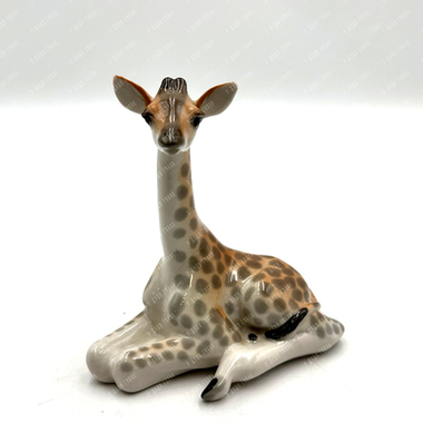 Фарфоровая статуэтка ЖИРАФ. Анималистика. Фарфор, ручная роспись. СССР. ЛФЗ. 1960 г.