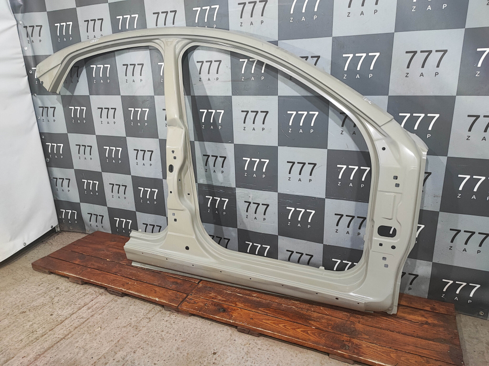 Боковина правая LADA Vesta Седан Новая оригинал 8450039442