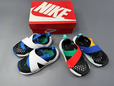 Кроссовки Nike