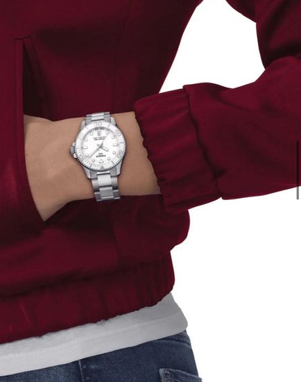 Tissot T120.210.11.011.00  Женские швейцарские часы Tissot  для плавания