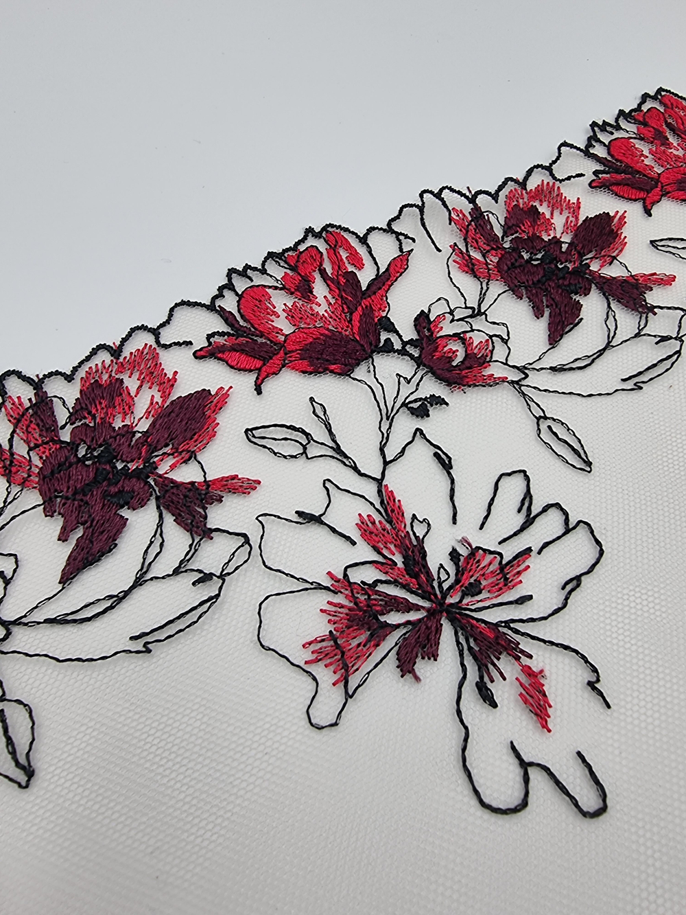 Вышивка на сетке бежевый/бордовый К800 правая 15,5 см