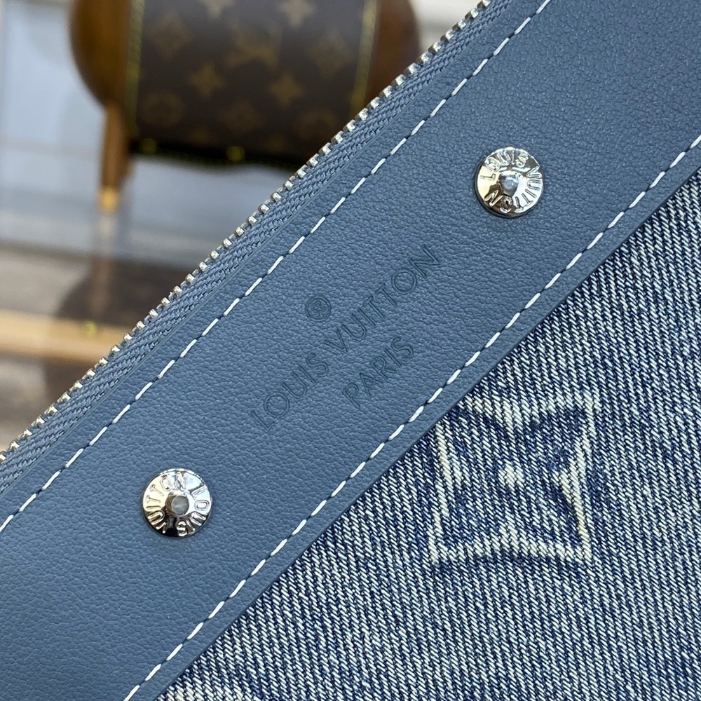 Louis Vuitton Pochette To-Go