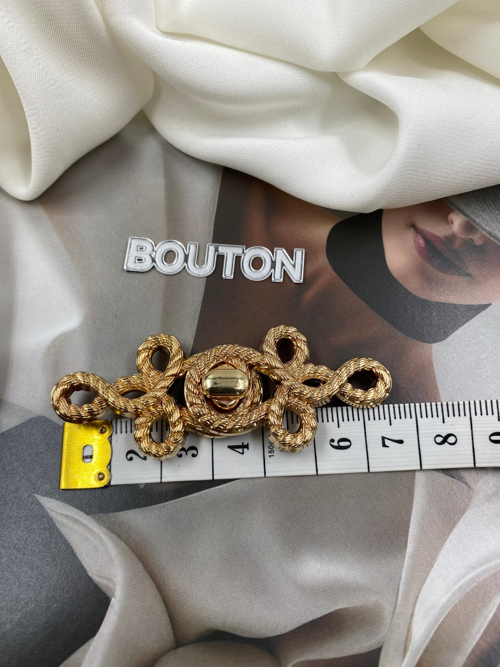 Застежка золотистая металлическая "Узел"