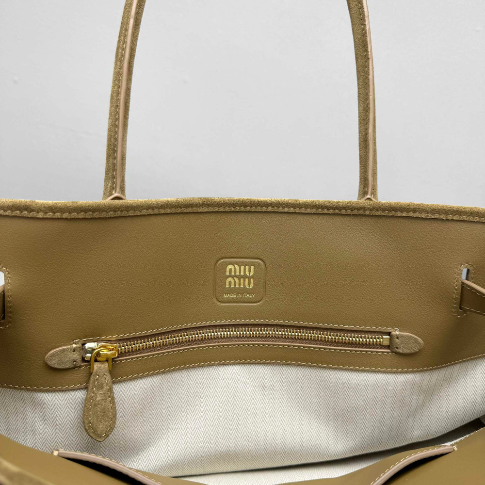 Miu Miu Aventure Large Bag 44 cm