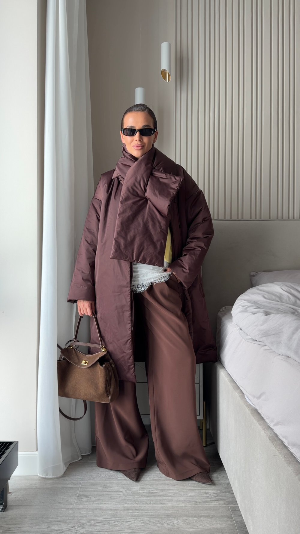 Утепленное пальто со съемным шарфом CHOCO