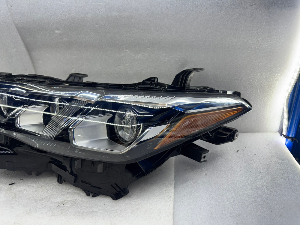 Оригинальная LED фара для Toyota Avalon 2019-2021