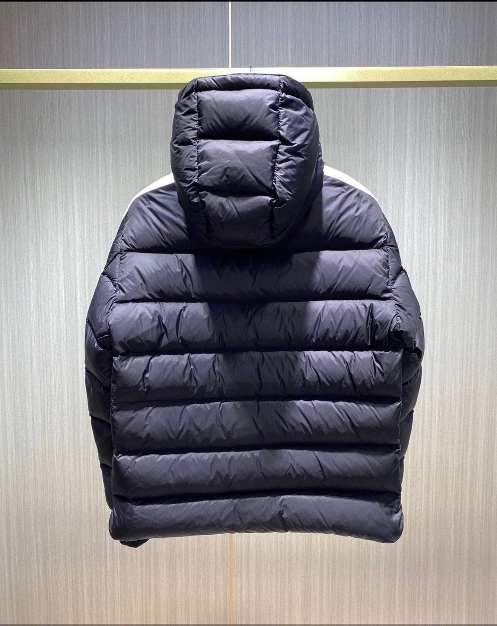 Пуховик Moncler