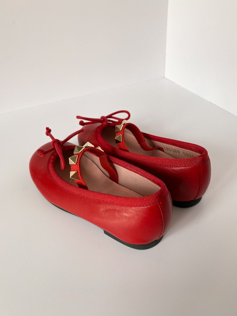 Новые кожаные туфли Pretty Ballerinas, 24