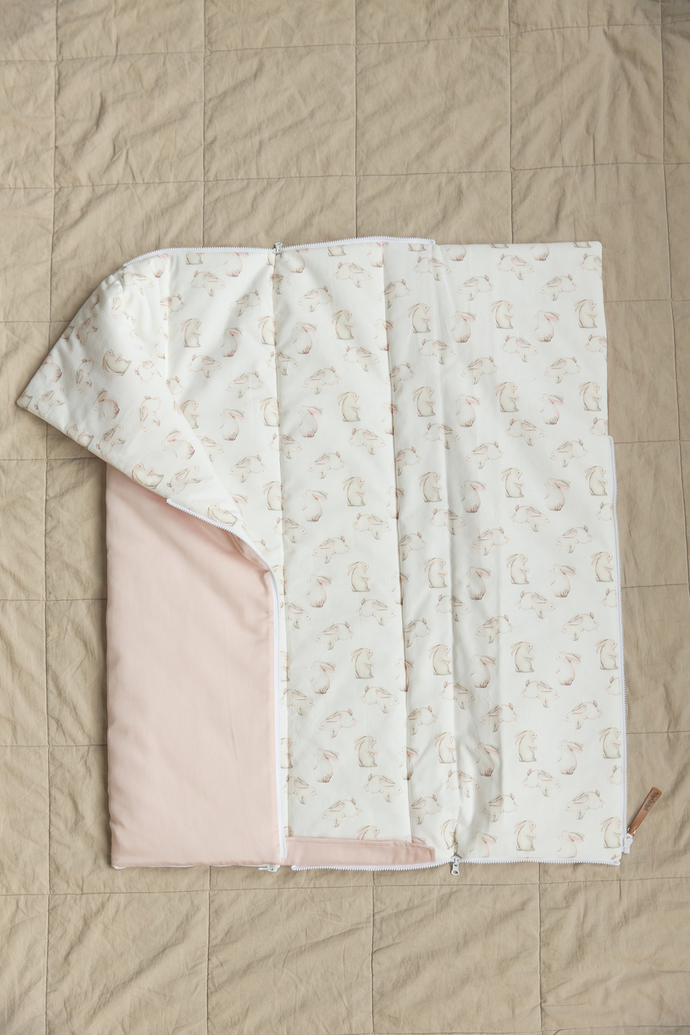 Комплект на выписку Зайки с розовыми ушками (светлая пудра)/Розовый (5 предметов)