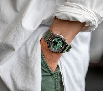 Наручные часы Casio G-Shock GM-2100B-3AER