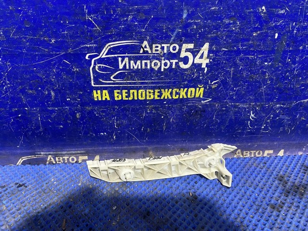 Крепление бампера переднее левое MAZDA DEMIO 2005-2007