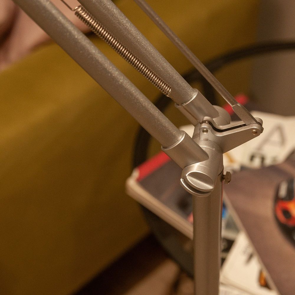 UML-T500 E27 SILVER-WHITE Торшер напольный под лампу Е27. 60W. с регулировкой наклона. Серебристый-Белый. ТМ Uniel