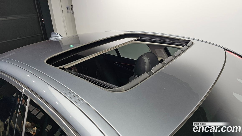 BMW 5 Series (G30) 520i Luxury (02.2020)