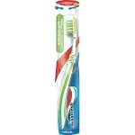 Зубная щетка AQUAFRESH In-between Clean средняя 757779