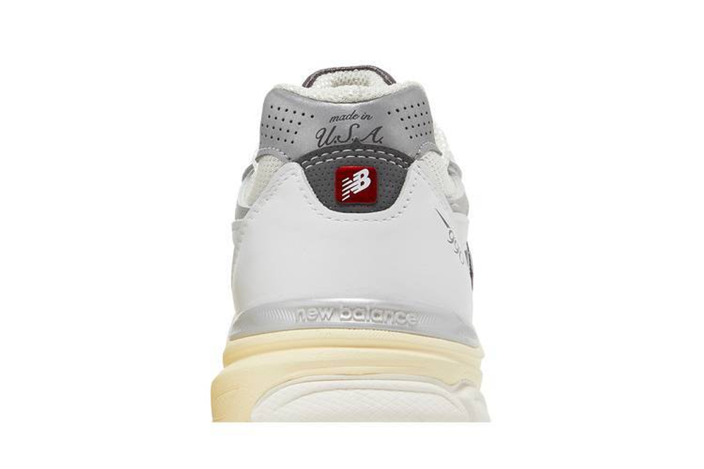 Кроссовки New Balance Teddy Madenb 990 V3