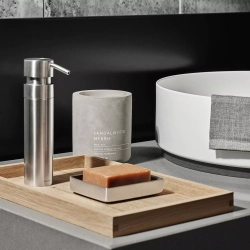 Blomus - Ароматическая свеча Fraga 24h Rose Dust / артикул   B65650  / GTIN 4008832656507