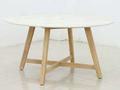 Стол Mali Ø150 см из массива эвкалипта и травертина