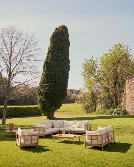 Комплект мебели Sacova из массива эвкалипта, 5-местный угловой диван и журнальный столик