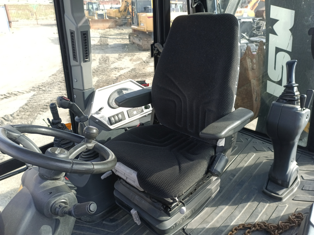 MST M542 Экскаватор-погрузчик M542S (Дизельный, 4,4 л, 99 л.с., АТ)