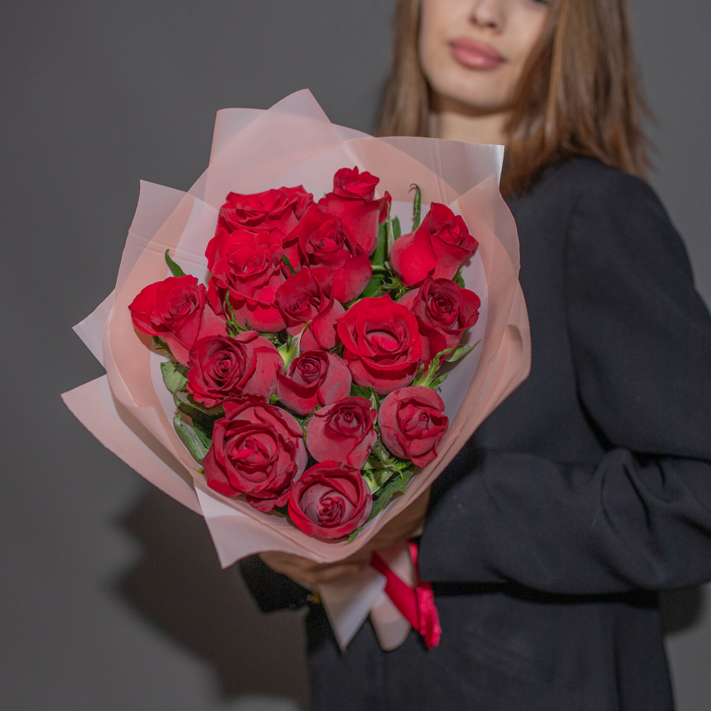 Букет 15 Роз Кения 40 см в пленке