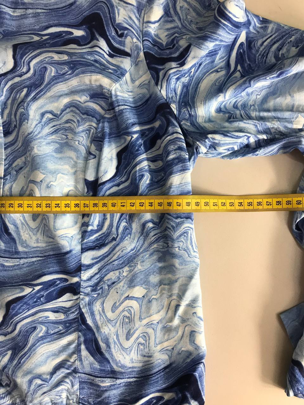 Блузка с красивым принтом, визуально на 46 размер