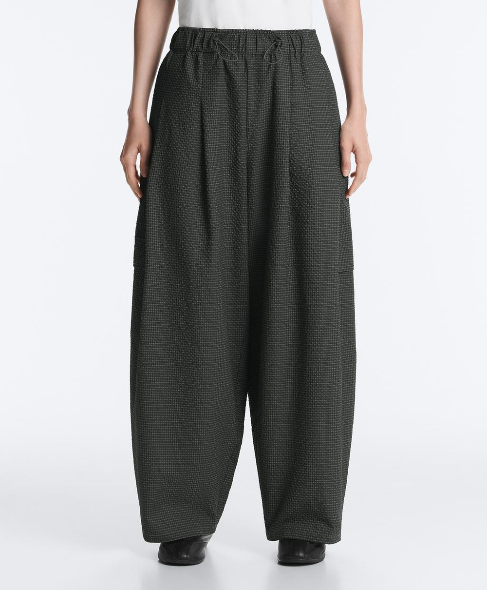 Oysho Длинные брюки-карго из водоотталкивающего нейлона в клетку, черный