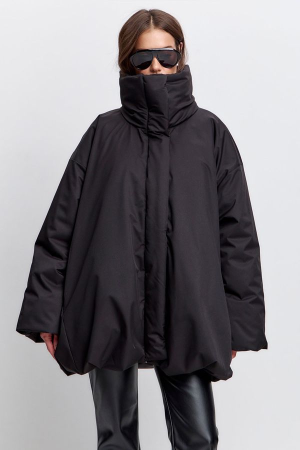Куртка-баллон зимняя Айсель черного цвета