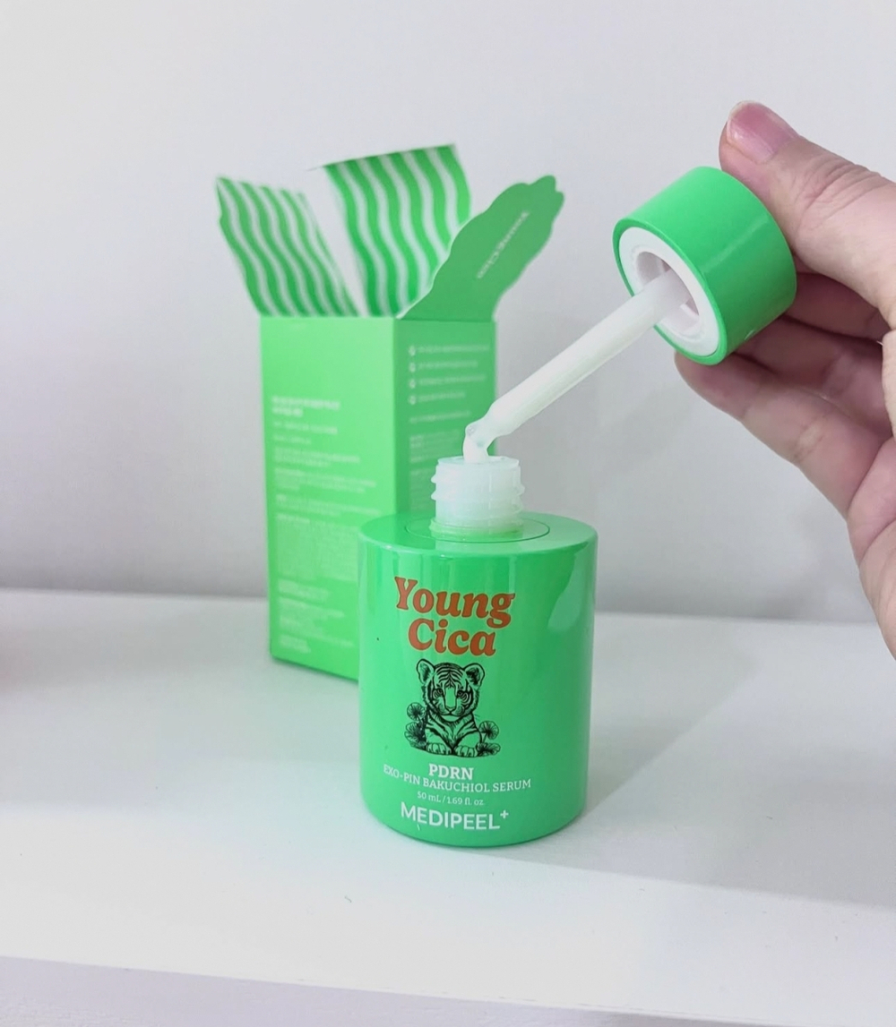 MEDIPEEL Укрепляющая сыворотка с ПДРН и бакучиолом Young Cica PDRN Exo-Pin Bakuchiol Serum