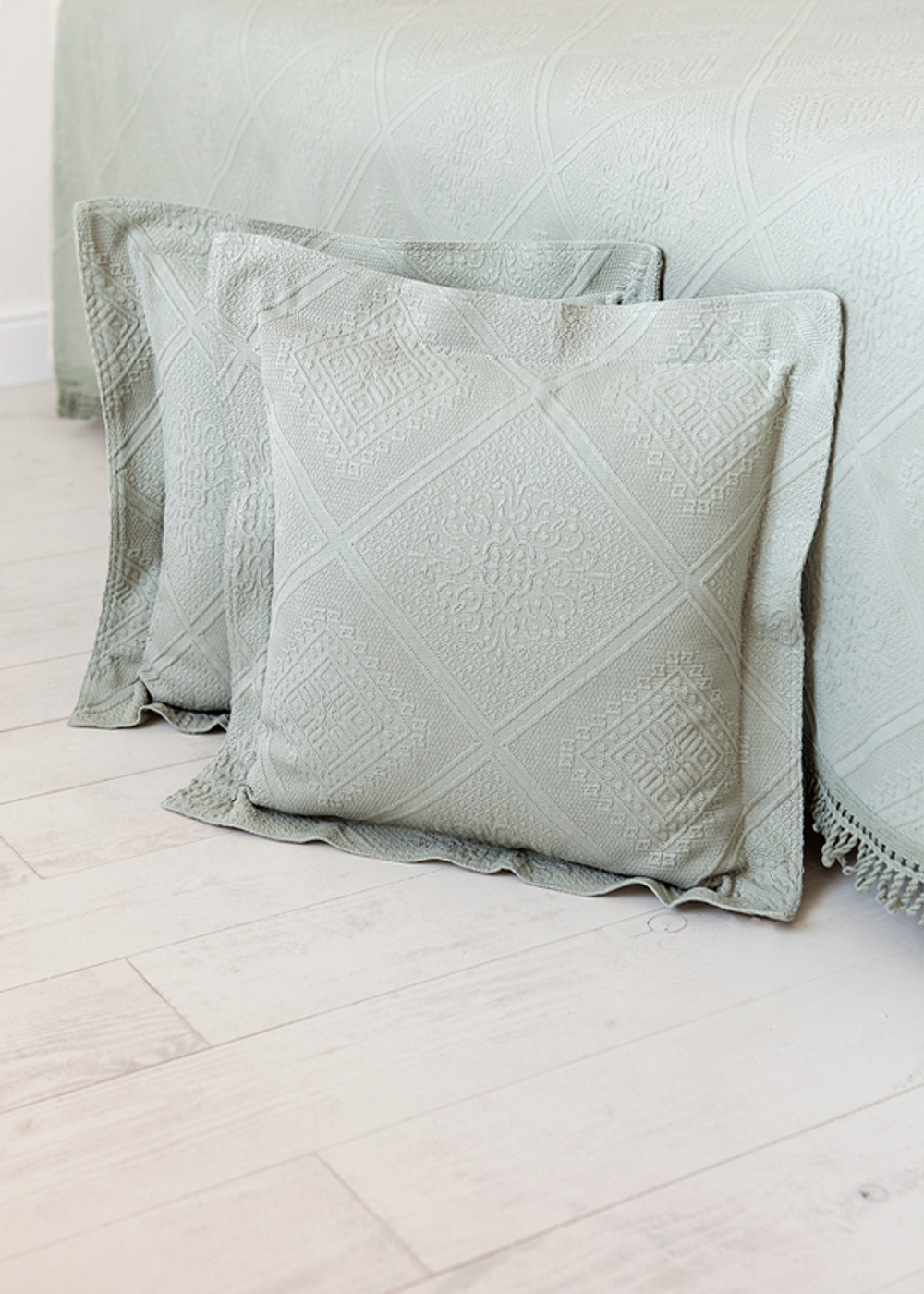 Наволочка декоративная 47х47 Luxberry Alice зеленая Португалия