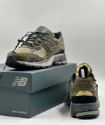 New Balance 2002R