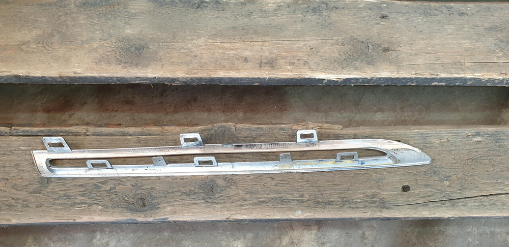 Молдинг решетки радиатора Mercedes GLC (X253) 15-19 Б/У Оригинал A2538880185