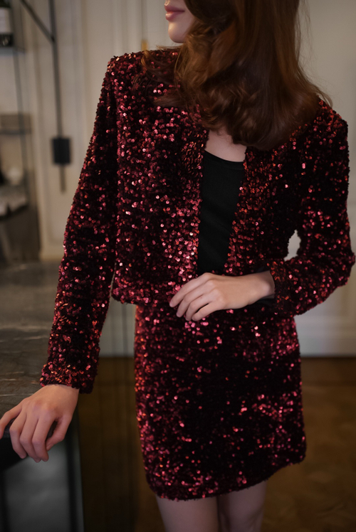 Жакет из пайеток красный