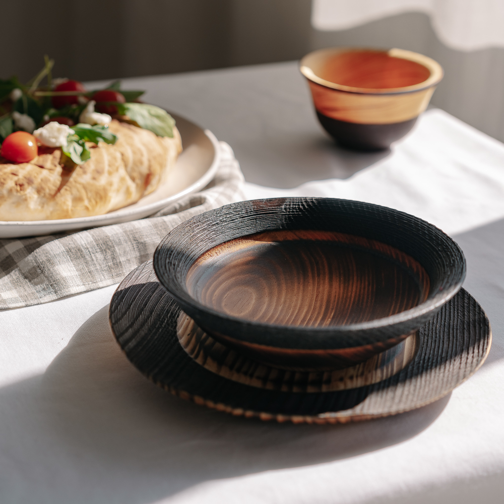 Набор деревянных тарелок из дерева сибирский кедр - 2 шт. TN83