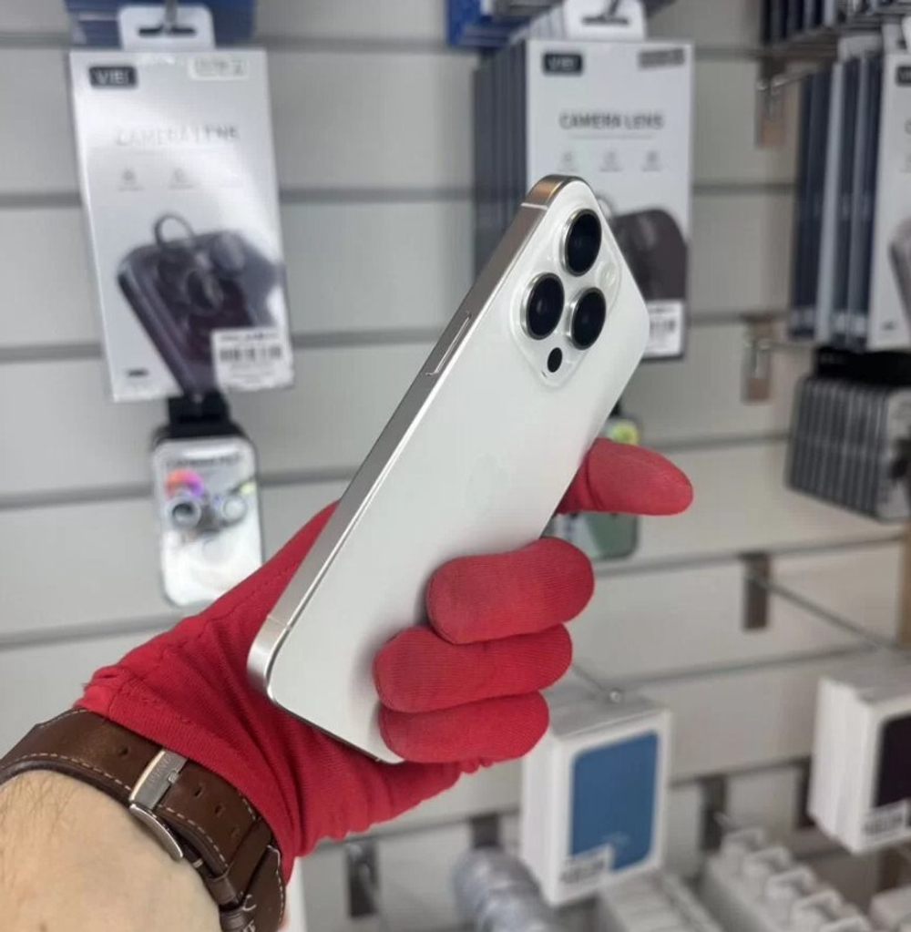 iPhone 15 Pro, 256 ГБ б/у