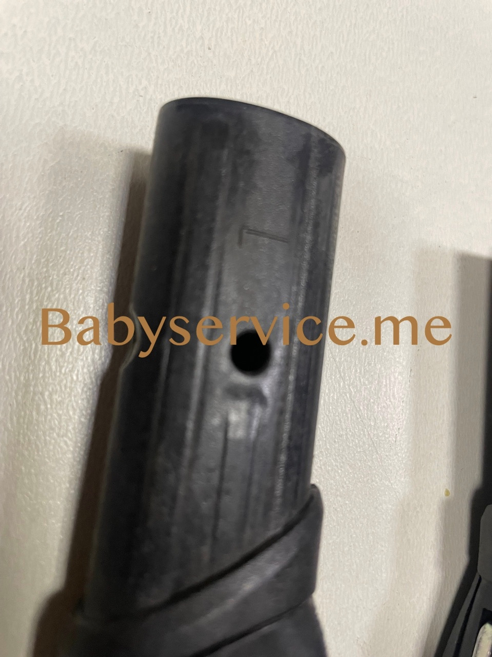 Шарнир рамы Mowbaby Nimbus левый