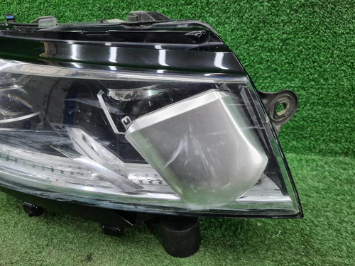 Битая Фара правая VW Multivan T6 (2019-н.в.) LED