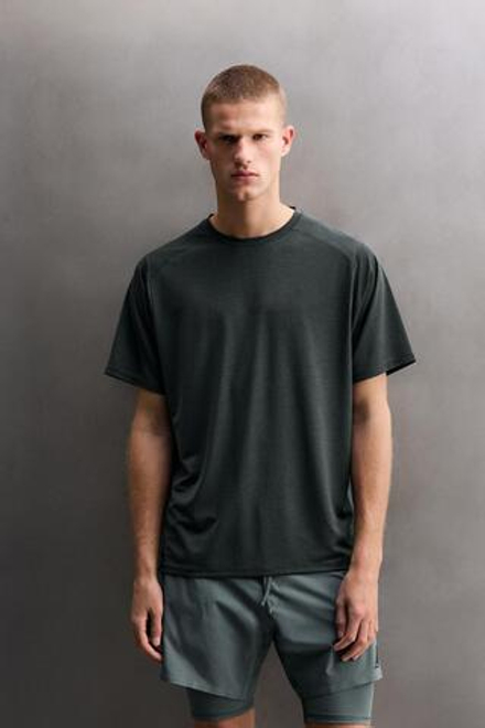 ZARA ТЕХНИЧЕСКАЯ ФУТБОЛКА ИЗ РЕЛЬЕФНОЙ ТКАНИ, ЧЕРНЫЙ МЕЛАНЖ