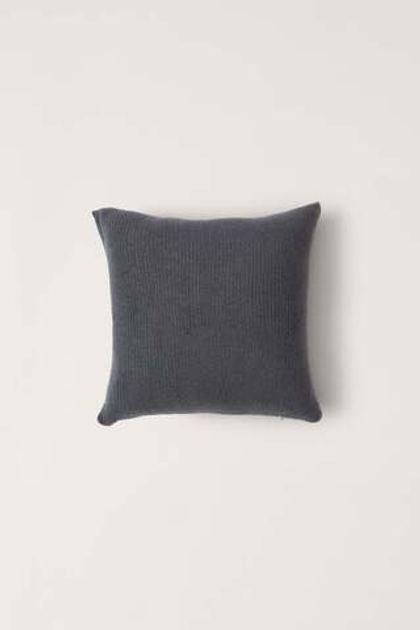 nan Подушка CCL RIBBED Barefoot Dreams 45x45 Серый