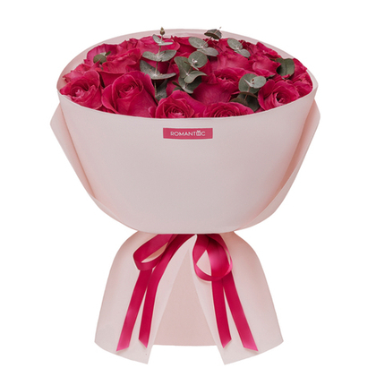 17 розовых роз